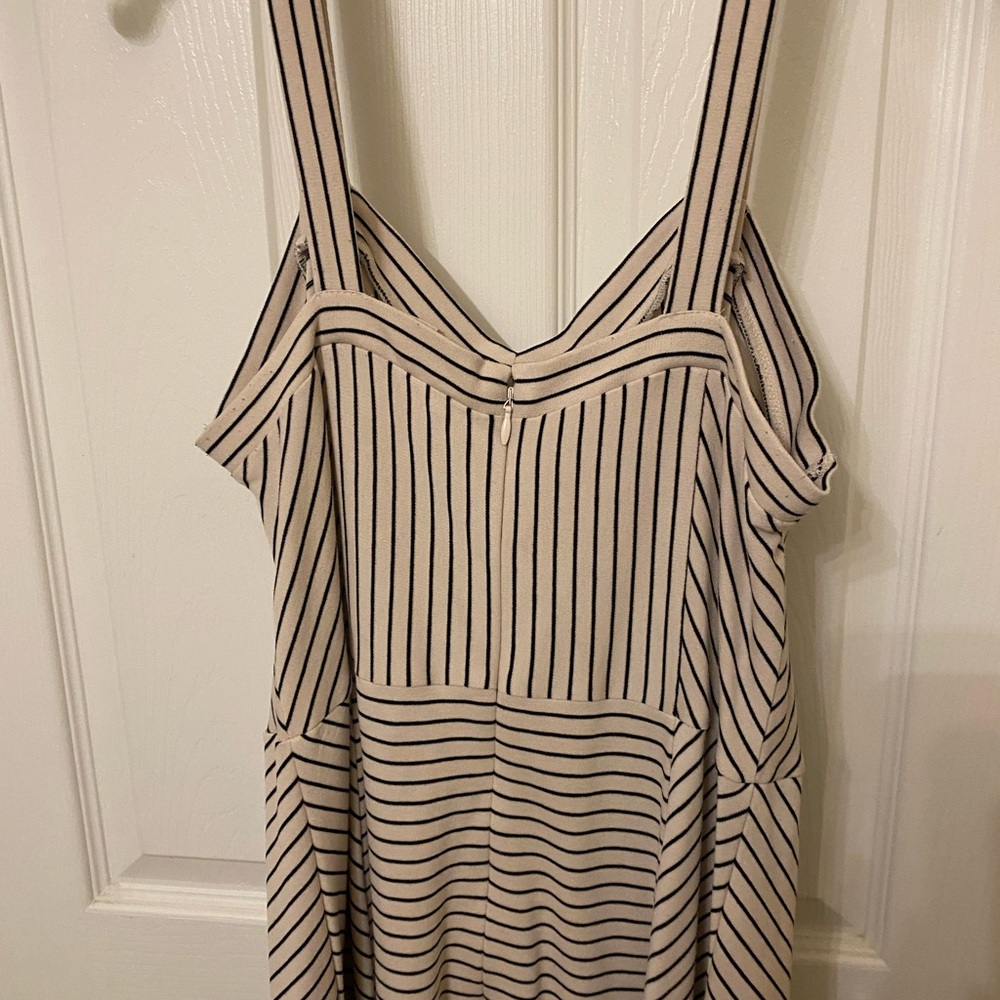 Loft dress - Picture 2 of 2